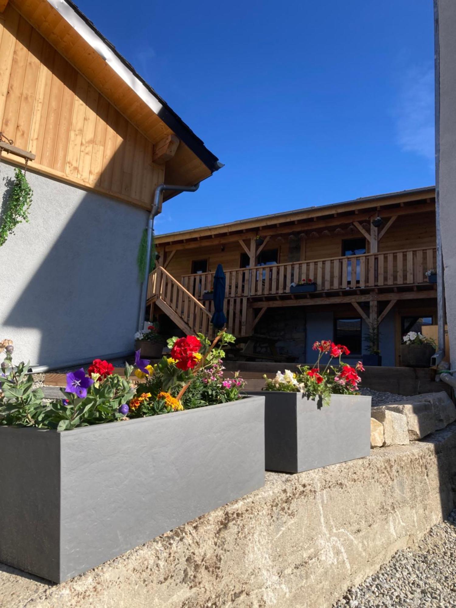Studio Canellito Le Clos Des Ours Matemale Exterior foto