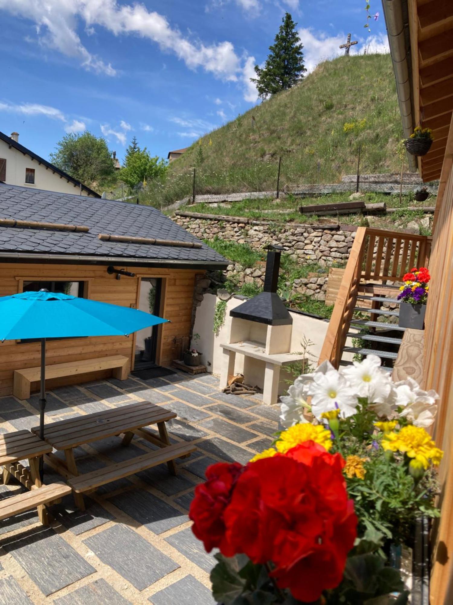 Studio Canellito Le Clos Des Ours Matemale Exterior foto