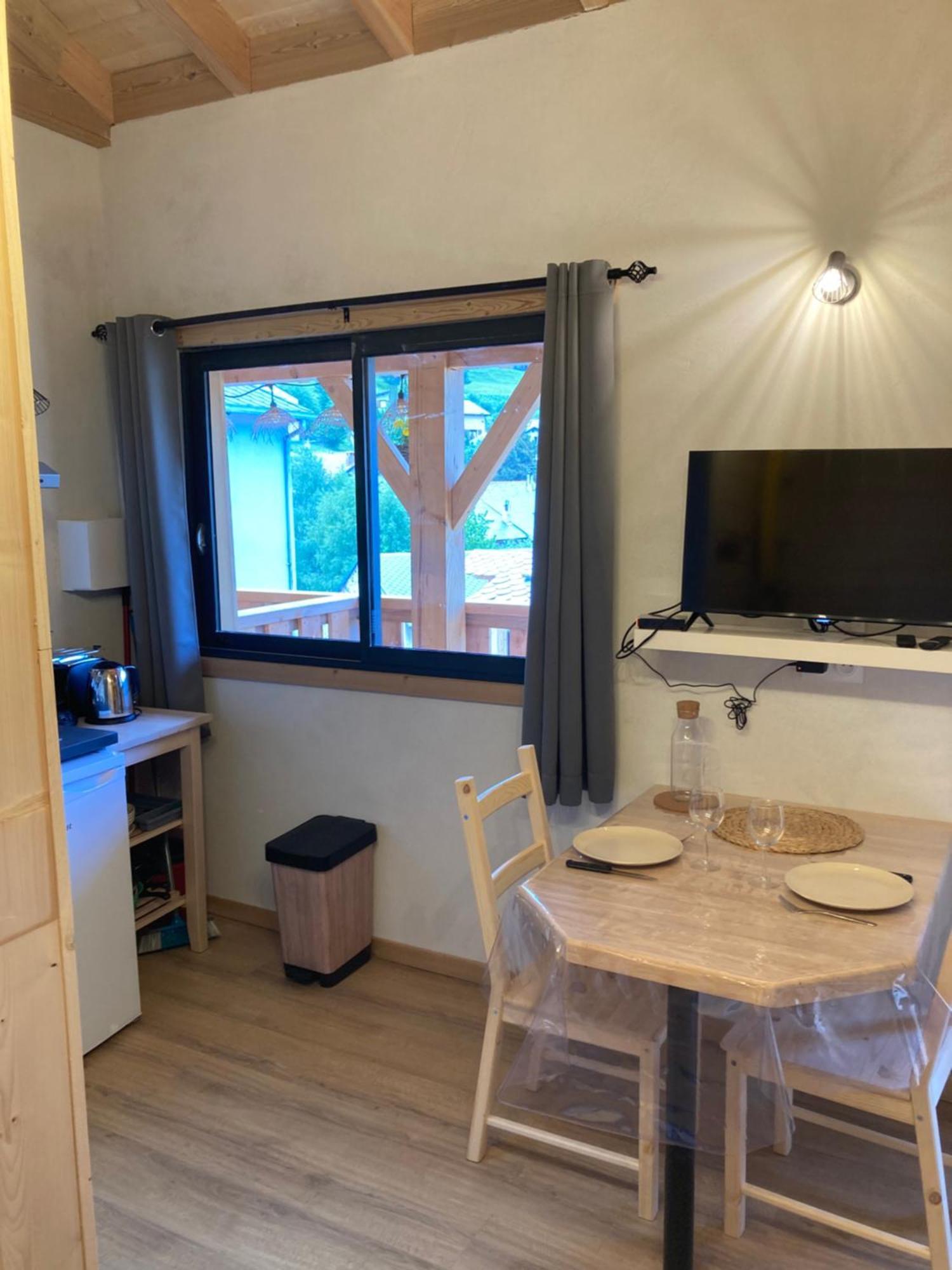Studio Canellito Le Clos Des Ours Matemale Exterior foto